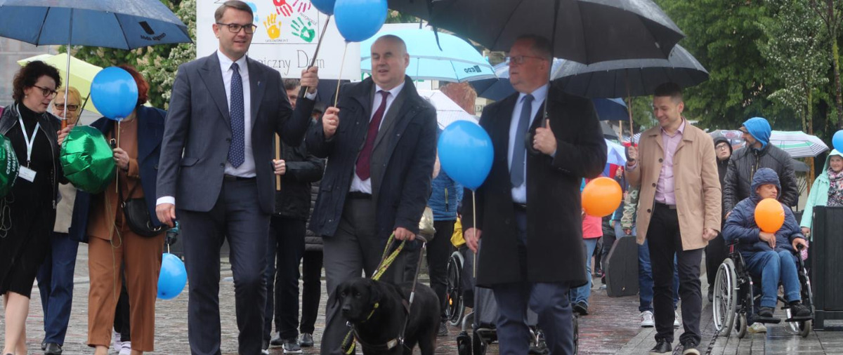 Pełnomocnik Rządu ds. Osób Niepełnosprawnych Paweł Wdówik uczestniczył w obchodach Dnia Godności Osób z Niepełnosprawnością Intelektualną w Myślenicach